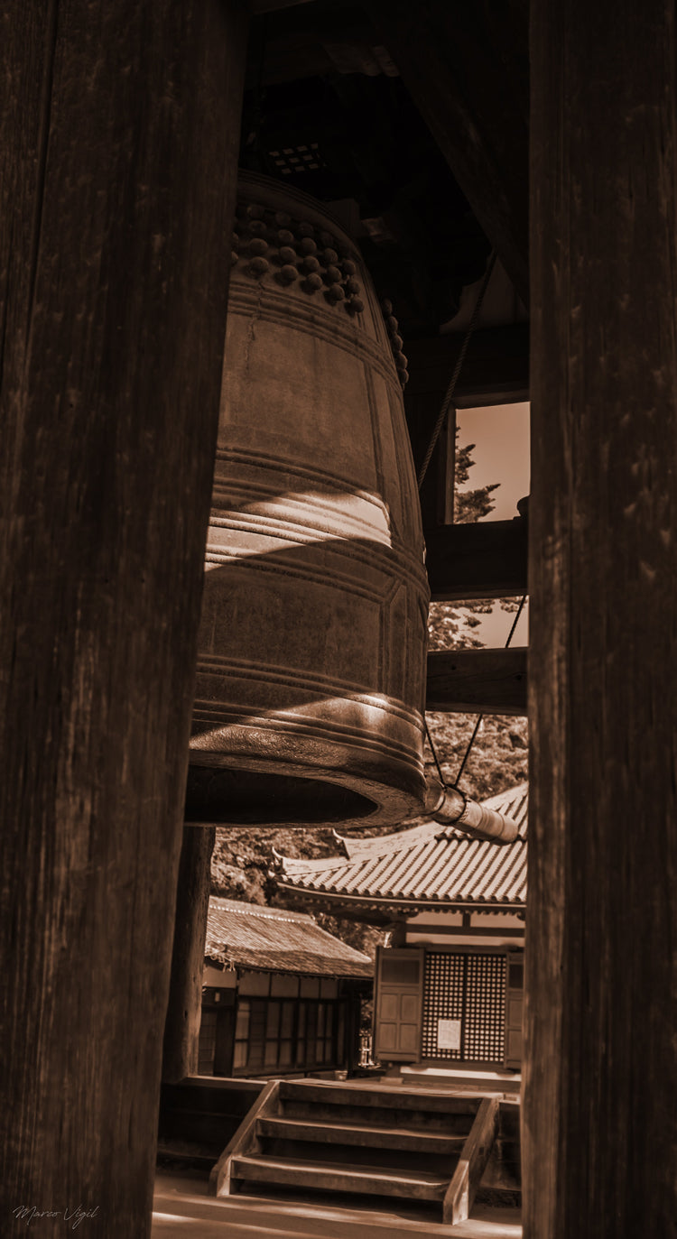 Campana Japonesa - Fotoplaneta