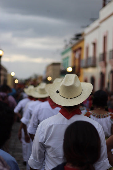 Hombres con Sombrero - Fotoplaneta